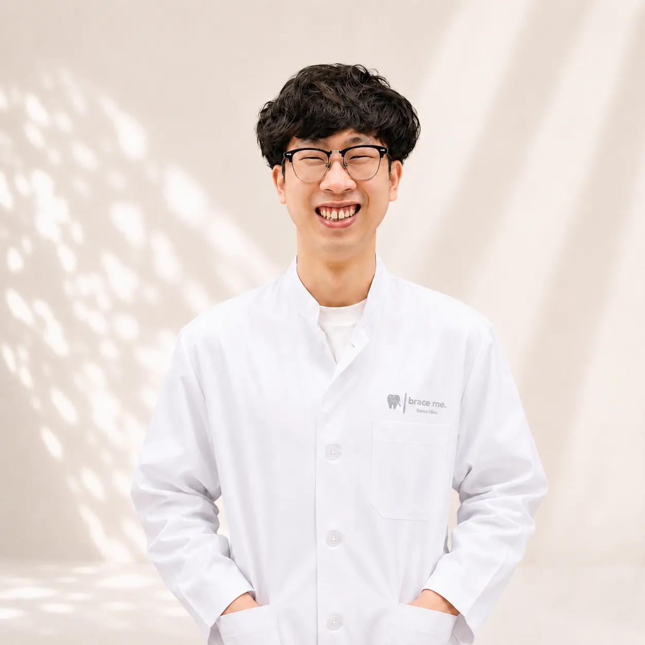 ทพ. ภูริชัย เบญจชินชัยกุล ทีมทันตแพทย์ Brace Me Dental Clinic