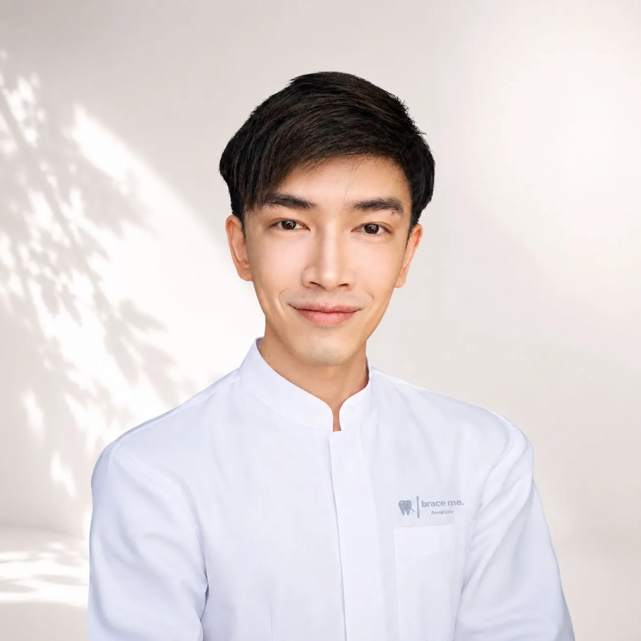ทพ. วรวัฒน์ วรรธนะศิรินทร์ ทีมทันตแพทย์ Brace Me Dental Clinic